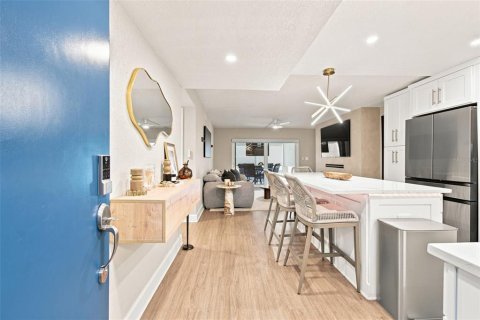Copropriété à vendre à North Redington Beach, Floride: 2 chambres, 90.21 m2 № 2376862 - photo 2