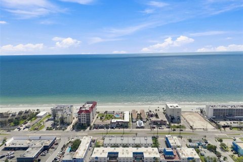 Condo à North Redington Beach, Floride, 2 chambres  № 2376862