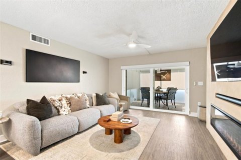 Copropriété à vendre à North Redington Beach, Floride: 2 chambres, 90.21 m2 № 2376862 - photo 11
