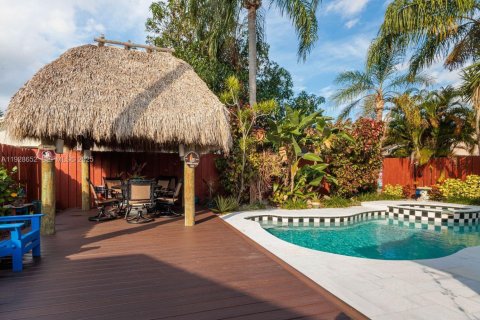 House in Cooper City, Florida 3 bedrooms, 148.18 sq.m. № 1987091 - photo 3