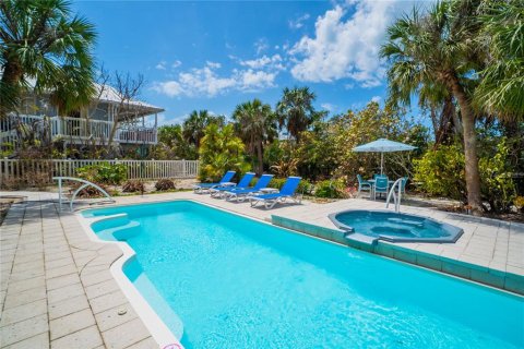 Villa ou maison à louer à Placida, Floride: 2 chambres, 95.13 m2 № 2378345 - photo 4