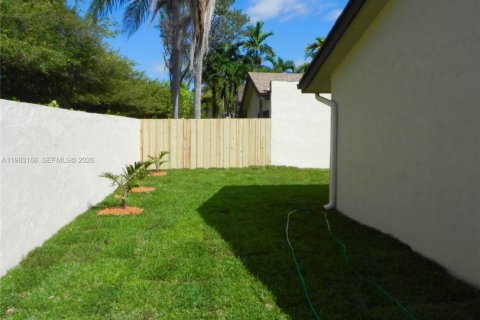 Снять в аренду виллу или дом в Майами, Флорида 3 спальни, 129.69м2, № 2050804 - фото 20