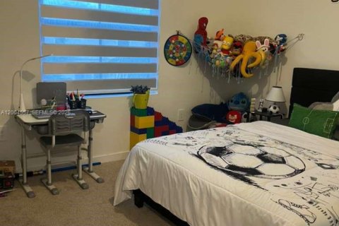 Townhouse in Florida City, Florida 3 bedrooms, 128.21 sq.m. № 2068895 - photo 13