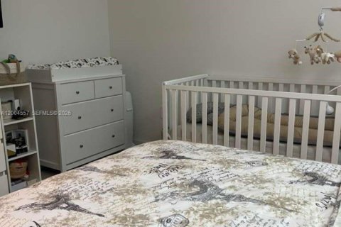 Townhouse in Florida City, Florida 3 bedrooms, 128.21 sq.m. № 2068895 - photo 26