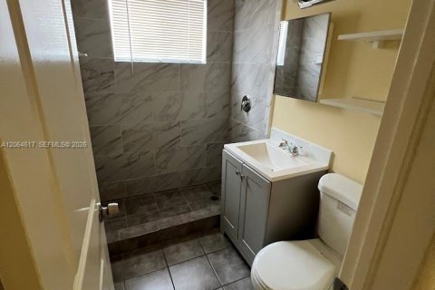 Apartamento en alquiler en North Miami Beach, Florida, 2 dormitorios, 179.77 m2 № 2278390 - foto 9