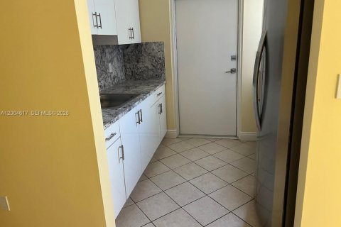 Apartamento en alquiler en North Miami Beach, Florida, 2 dormitorios, 179.77 m2 № 2278390 - foto 6