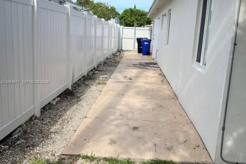 Apartamento en alquiler en North Miami Beach, Florida, 2 dormitorios, 179.77 m2 № 2278390 - foto 14