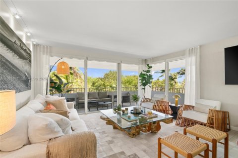 Condo in Key Biscayne, Florida, 2 bedrooms  № 2043199 - photo 18