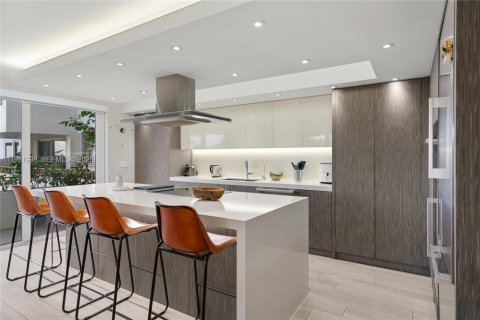 Condo in Key Biscayne, Florida, 2 bedrooms  № 2043199 - photo 15