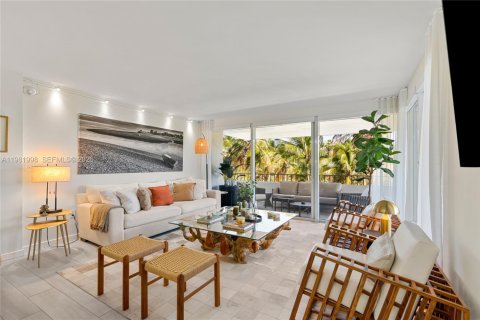 Condo in Key Biscayne, Florida, 2 bedrooms  № 2043199 - photo 21