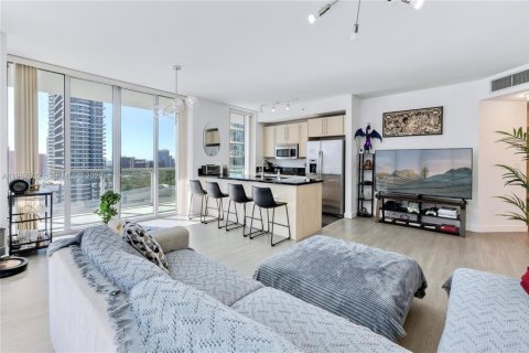 Copropriété à louer à Miami, Floride: 2 chambres, 102.84 m2 № 2051135 - photo 3