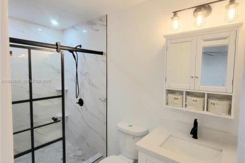 Casa en venta en Tamarac, Florida, 2 dormitorios, 185.15 m2 № 1990416 - foto 9