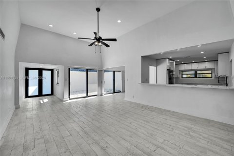 Casa en venta en Tamarac, Florida, 2 dormitorios, 185.15 m2 № 1990416 - foto 26