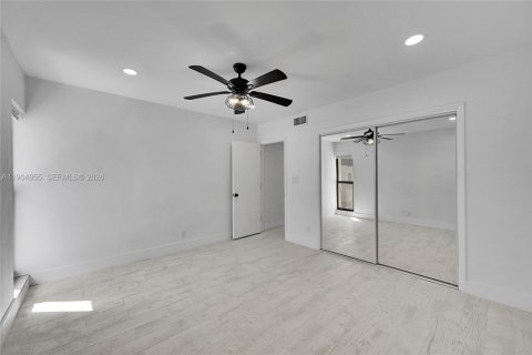 Casa en venta en Tamarac, Florida, 2 dormitorios, 185.15 m2 № 1990416 - foto 15