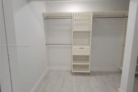 Casa en venta en Tamarac, Florida, 2 dormitorios, 185.15 m2 № 1990416 - foto 11