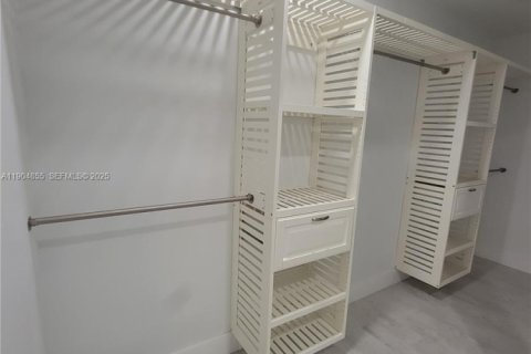 Casa en venta en Tamarac, Florida, 2 dormitorios, 185.15 m2 № 1990416 - foto 10