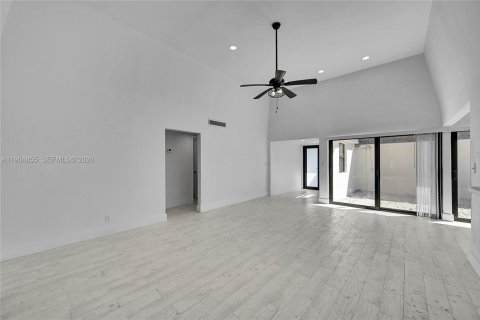 Casa en venta en Tamarac, Florida, 2 dormitorios, 185.15 m2 № 1990416 - foto 25