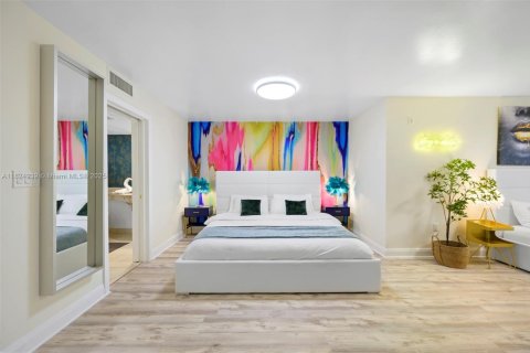 Condominio en venta en Miami Beach, Florida, 47.94 m2 № 1790466 - foto 2
