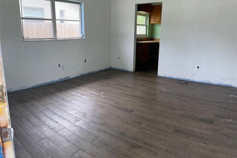 Casa en venta en Saint Petersburg, Florida, 3 dormitorios, 101.45 m2 № 2384125 - foto 8