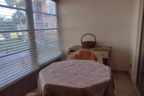 Condominio en venta en Lauderdale Lakes, Florida, 1 dormitorio, 71.35 m2 № 1934581 - foto 16