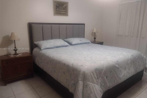 Condominio en venta en Lauderdale Lakes, Florida, 1 dormitorio, 71.35 m2 № 1934581 - foto 4