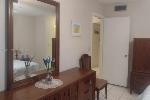 Condominio en venta en Lauderdale Lakes, Florida, 1 dormitorio, 71.35 m2 № 1934581 - foto 22