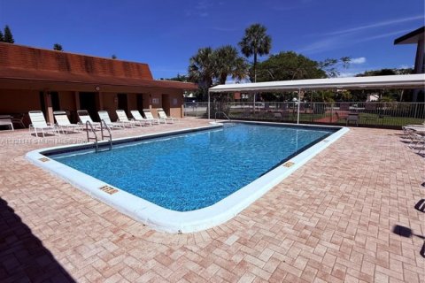 Condominio en venta en Lauderdale Lakes, Florida, 1 dormitorio, 71.35 m2 № 1934581 - foto 25