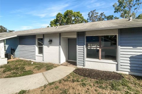 Touwnhouse à vendre à Oldsmar, Floride: 2 chambres, 120.4 m2 № 1569641 - photo 1