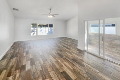 Touwnhouse à vendre à Oldsmar, Floride: 2 chambres, 120.4 m2 № 1569641 - photo 9