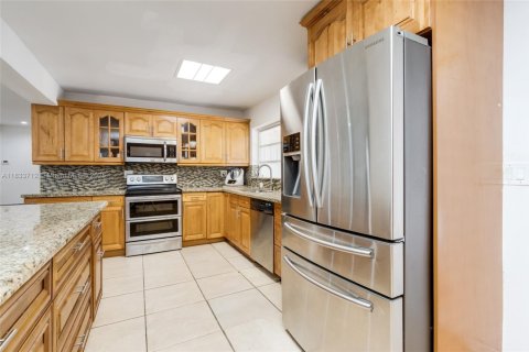Casa en venta en Pembroke Pines, Florida, 4 dormitorios, 203.92 m2 № 1814662 - foto 17