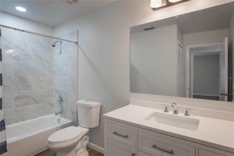 Condo in Orlando, Florida, 2 bedrooms  № 1554187 - photo 14