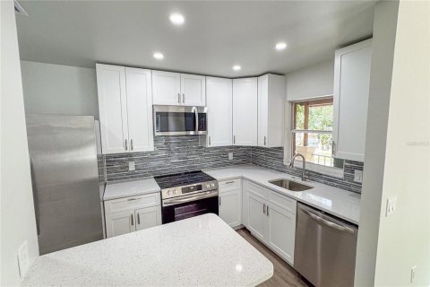 Condo in Orlando, Florida, 2 bedrooms  № 1554187 - photo 19