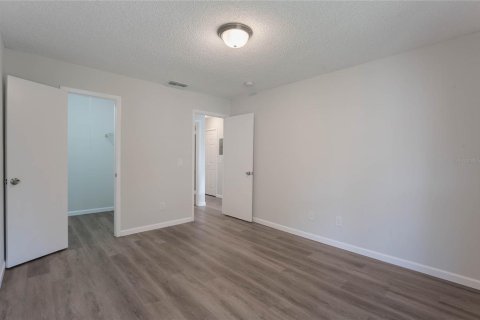 Condo in Orlando, Florida, 2 bedrooms  № 1554187 - photo 16