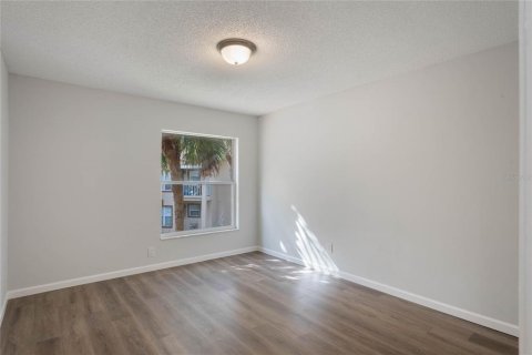 Condo in Orlando, Florida, 2 bedrooms  № 1554187 - photo 15