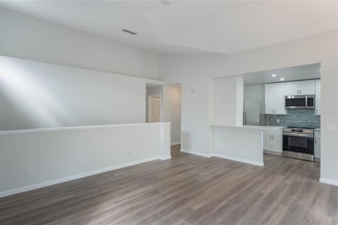 Condo in Orlando, Florida, 2 bedrooms  № 1554187 - photo 4
