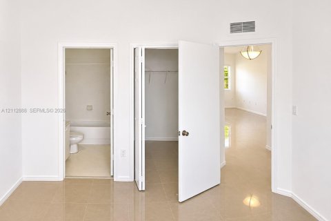 Condo in Homestead, Florida, 2 bedrooms  № 2436458