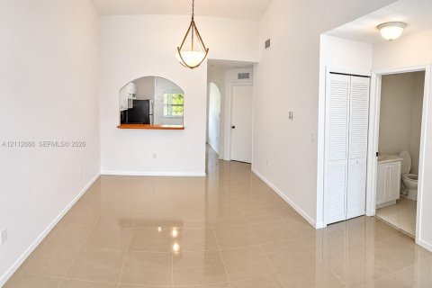 Condo in Homestead, Florida, 2 bedrooms  № 2436458 - photo 2