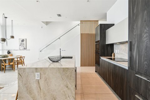 Condo in Miami, Florida, 3 bedrooms  № 1601135 - photo 9