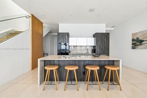 Condo in Miami, Florida, 3 bedrooms  № 1601135 - photo 7