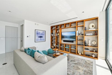 Condo in Miami, Florida, 3 bedrooms  № 1601135 - photo 13