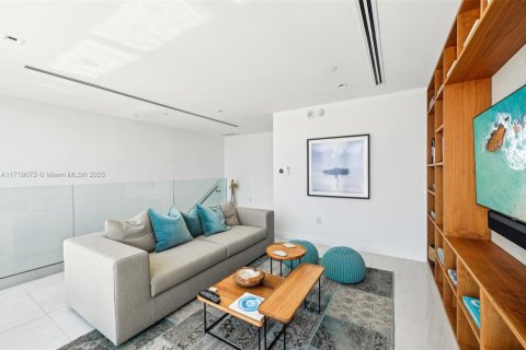 Condo in Miami, Florida, 3 bedrooms  № 1601135 - photo 14