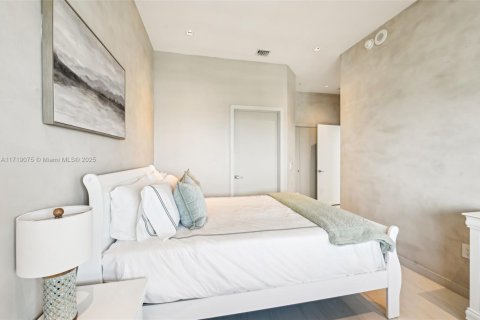 Condo in Miami, Florida, 3 bedrooms  № 1601135 - photo 24