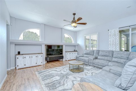 House in Riverview, Florida 4 bedrooms, 205.96 sq.m. № 1902803 - photo 14