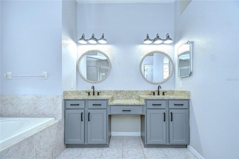 House in Riverview, Florida 4 bedrooms, 205.96 sq.m. № 1902803 - photo 18