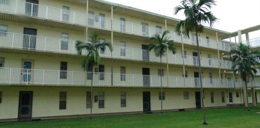 Condominio en Lauderhill, Florida, 3 dormitorios  № 696808