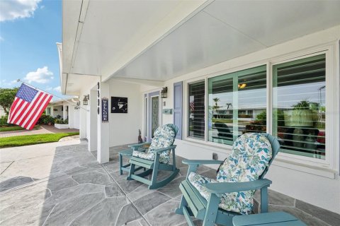 House in Pinellas Park, Florida 3 bedrooms, 153.2 sq.m. № 1902388 - photo 24