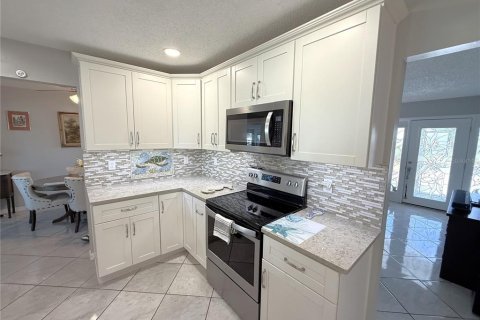Casa en venta en Pinellas Park, Florida, 3 dormitorios, 153.2 m2 № 1902388 - foto 6