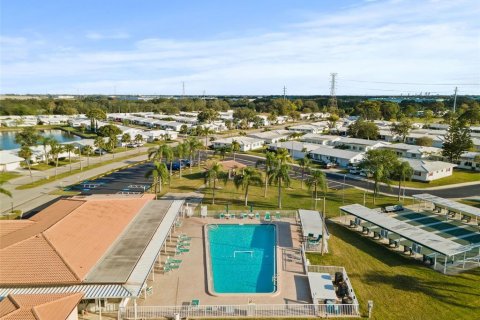 Casa en venta en Pinellas Park, Florida, 3 dormitorios, 153.2 m2 № 1902388 - foto 27