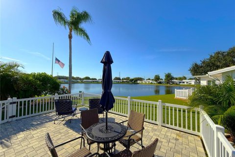 House in Pinellas Park, Florida 3 bedrooms, 153.2 sq.m. № 1902388 - photo 20