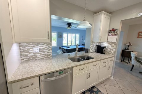 Casa en venta en Pinellas Park, Florida, 3 dormitorios, 153.2 m2 № 1902388 - foto 4